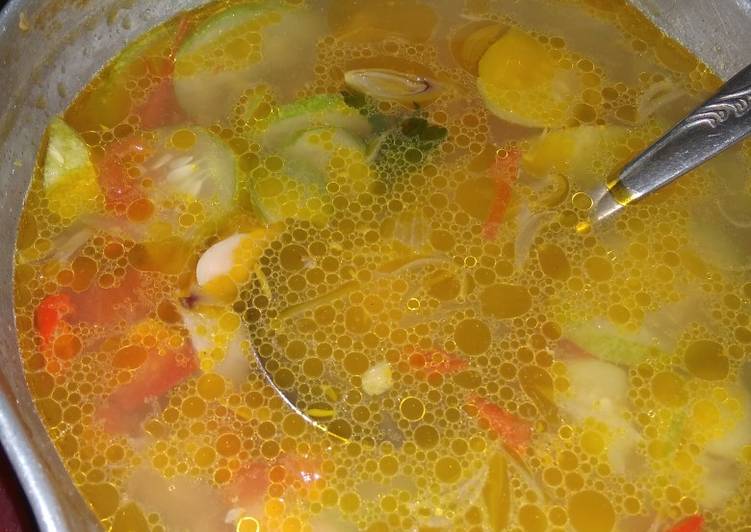 Langkah Mudah untuk Menyiapkan Sayur tumis timun yang Bikin Ngiler