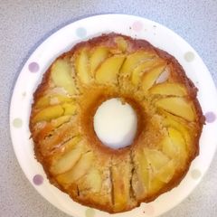 A picture of EasterBake Apple and ginger cake.