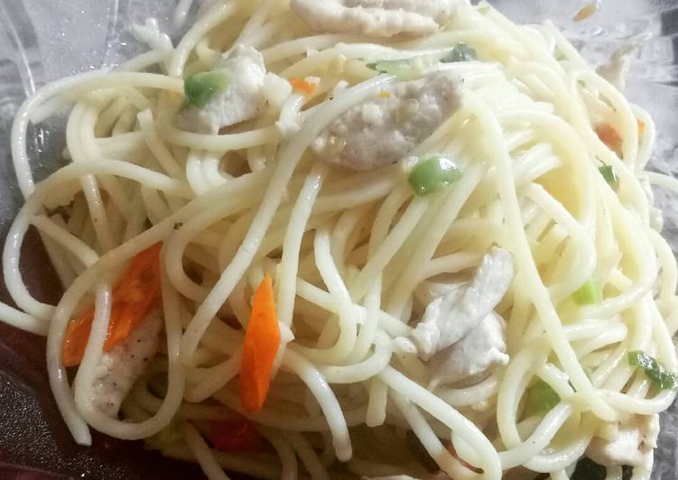 Cara Gampang Menyiapkan Spaghetti Aglio Olio with chicken Anti Gagal