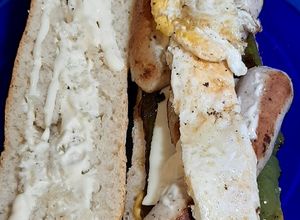 Una foto de Bocadillo de Bratwurst