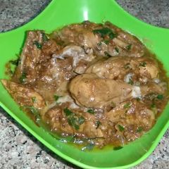 A picture of Dahi chicken.