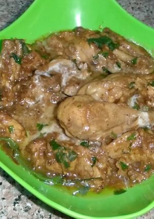 A picture of Dahi chicken.