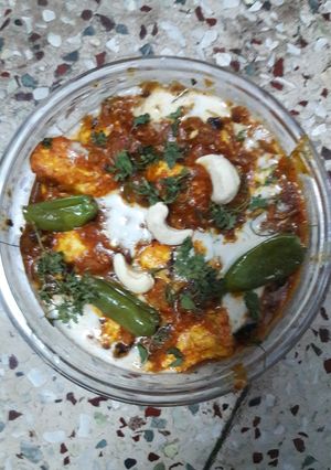 A picture of Paneer Tikka Masala.