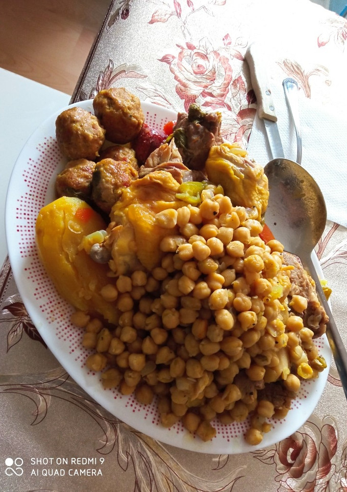 Una foto de Cocido murciano con pelotas
