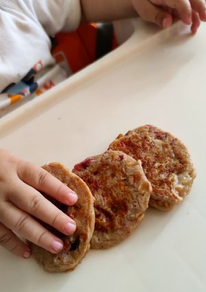 Φωτογραφία της συνταγής Μίνι pancakes φράουλα-μπανάνα για παιδάκια