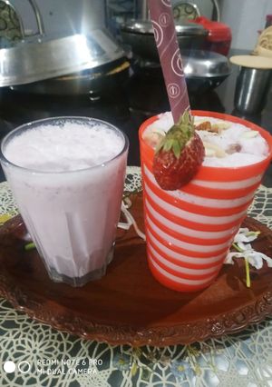 A picture of Strawberry Malt Shake.