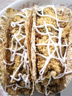 पापड़ टाकोस चाट (papad tacos chaat recipe in Hindi) रेसिपी मुख्य फोटो