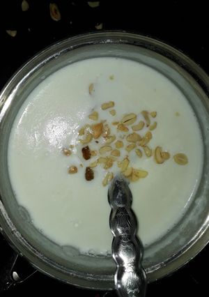 A picture of Rice kheer or pudding.