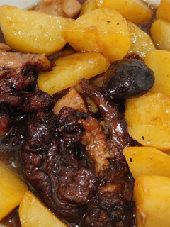 A picture of Stew pork leg.