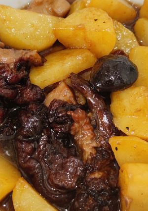 A picture of Stew pork leg.
