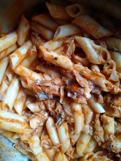 Una foto de Macarrones con bonito