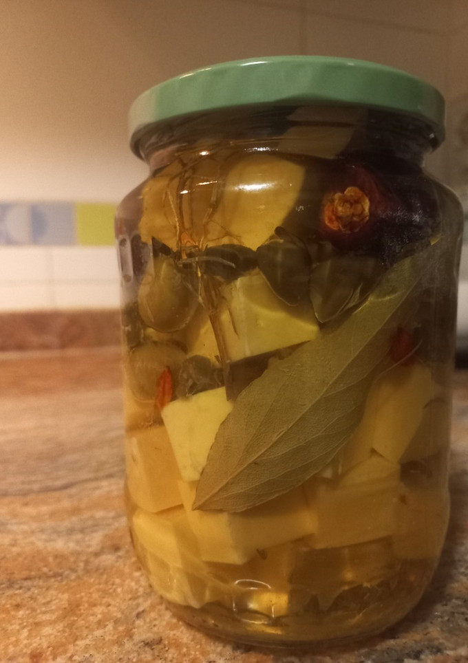 Una foto de Queso en conserva 🧀
