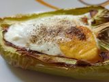Pimiento verde con jamón, queso y huevo en Air fryer