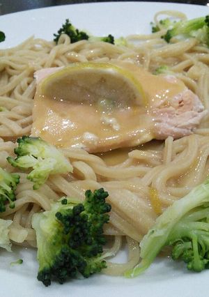 A picture of Salmon and Noodles.