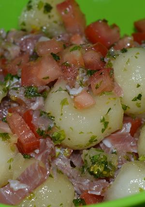 Una foto de Ensalada de melón y tomate