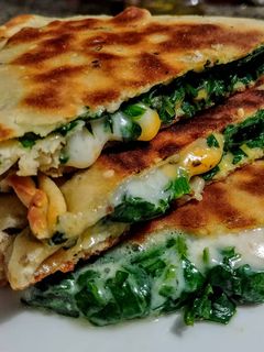 Una foto de MASA para PAN ÁRABE, Repleta de Semillas de Sésamo y Linaza.!😋