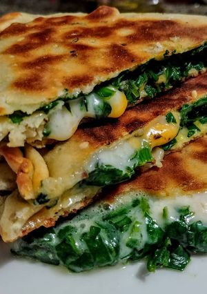 Una foto de MASA para PAN ÁRABE, Repleta de Semillas de Sésamo y Linaza.!😋