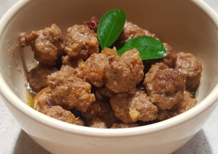 Resep Semur bola-bola daging Anti Gagal