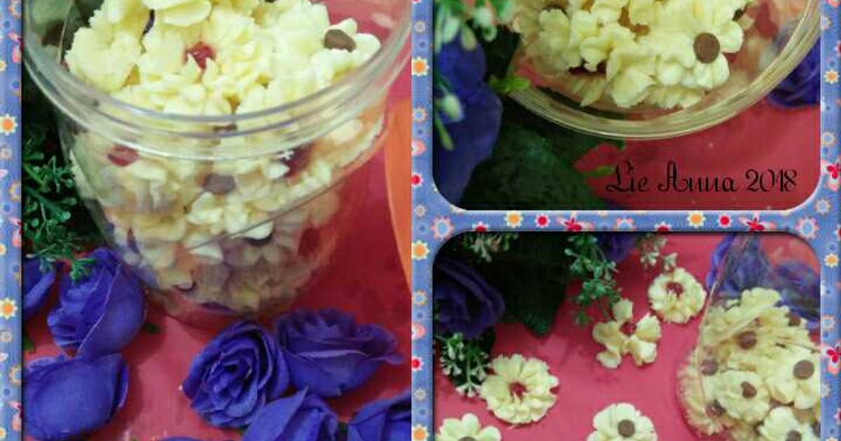  Resep  Kue  Kering  Semprit 3  Bahan  oleh Lie Anna Cookpad