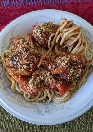 Una foto de Spaghetti con albóndigas de lentejas (vegano)