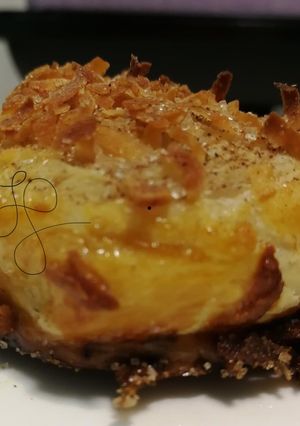 A picture of Ondeh Ondeh Puff Pastry With Cinnamon Sugar Topping.