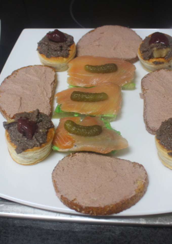 Una foto de Entrantes de salmón y paté
