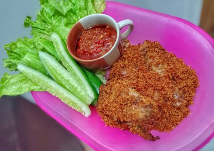 Ayam goreng serundeng