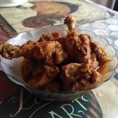 A picture of Chicken chethinad.