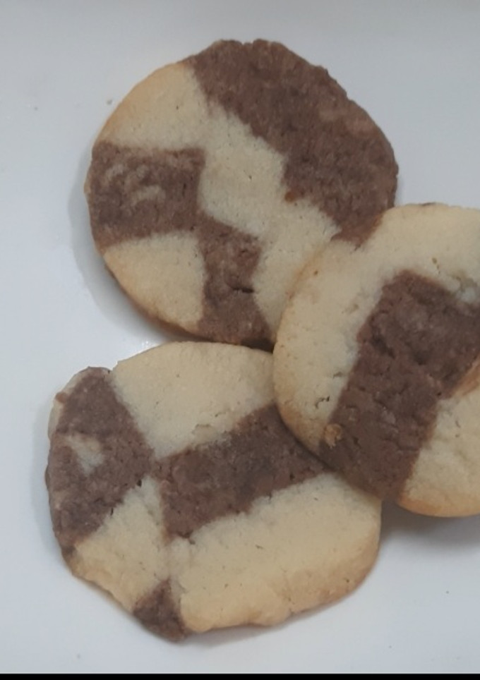 சாக்கோ பட்டர் குக்கீஸ்(Choco butter cookies recipe in tamil) செய்முறை முக்கிய புகைப்படம்