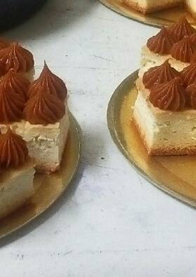 Una foto de Torta de ricota con dulce de leche!!!