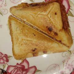 A picture of Cheese chicken sandwhich.