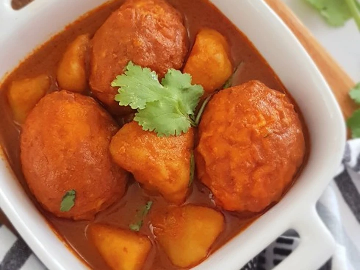 Easy Steps Prepare Recipes Potato and Eggs Curry the Perfect So Delicious.