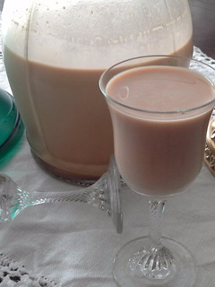 Una foto de Crema dorada