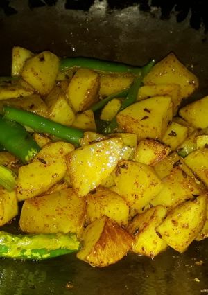 A picture of Fried aalu ki sabji.