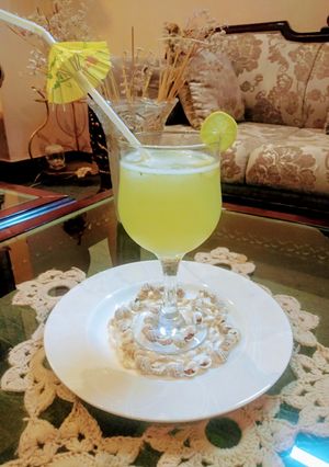 A picture of Apple Lime Juice.