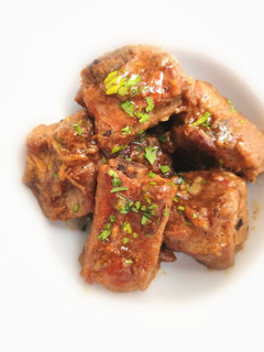 Una foto de Costillas al ajillo