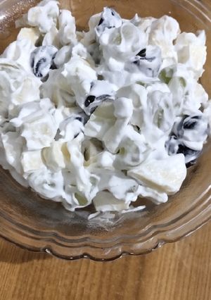 A picture of Fresh fruit and cream.
