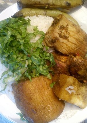 Una foto de Pachamanca a la olla de yuca