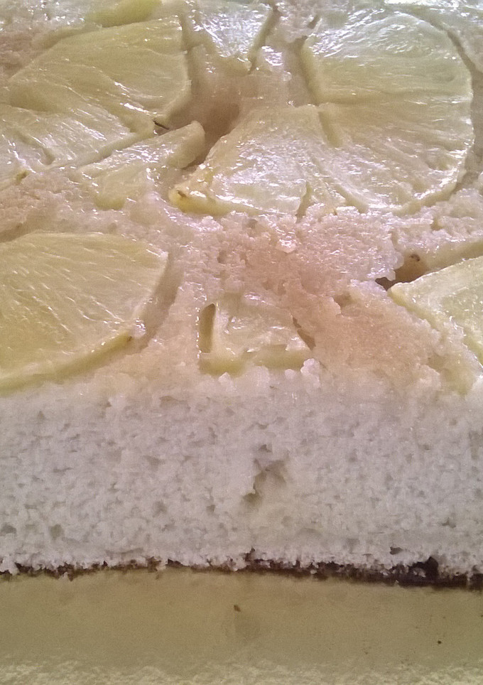 Una foto de Torta invertida de ananá 🍍 con leche condensada - Deliciosa!