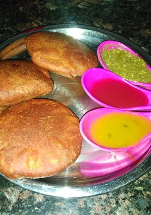 मटर कचौड़ी (Matar kachodi recipe in hindi) रेसिपी मुख्य फोटो