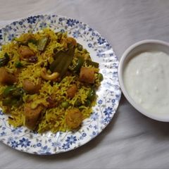 A picture of Ram pulao with vegetables.