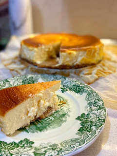 Una foto de Tarta de queso al horno con galleta