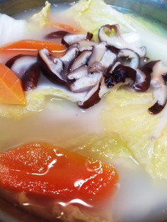 娃娃菜煨香菇雞湯 的食譜成品照片