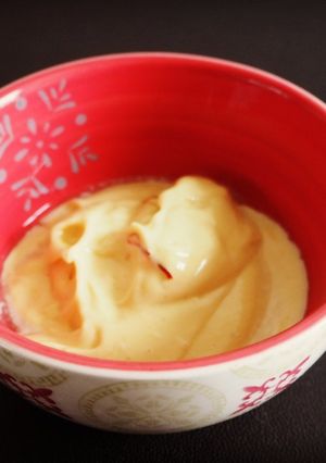 Une photo de Mayonnaise avec une pointe safran