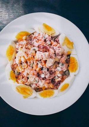 Hình của món Russian salad.