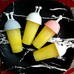 A picture of Pineapple ice lolly.