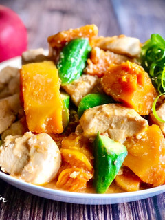 南瓜炒雞丁 / 家常菜 的食譜成品照片