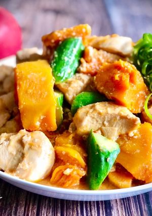 南瓜炒雞丁 / 家常菜 的食譜成品照片