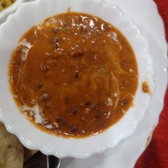 A picture of Dall makhni.