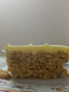 Una foto de Torta de Coco Húmeda con Gelatina Cremosa de Piña